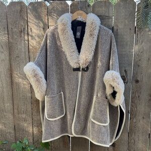 Vince Camuto Beige Cape with Faux Fur Trim